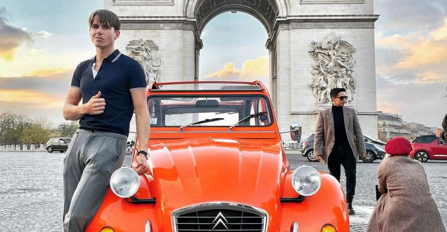 Guided Tour of Paris in Classic Convertible - Getting picked up in Paris, and why where you start matters