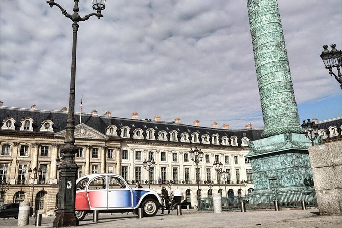 Half day trip in Paris in a vintage and convertible car with a Parisian - The photo-stop style: useful, but you should manage it