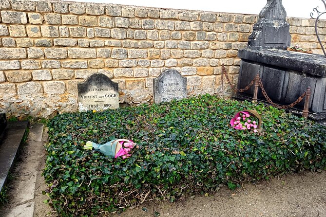 Hiking Adventure in Van Gogh's Footsteps with 6 miles walk - Eglise Notre-Dame d’Auvers: a church tied to an Orsay work