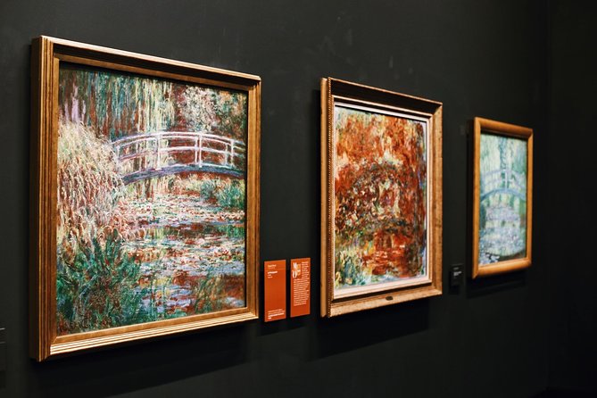 Impressionist Paris: d'Orsay & Montmartre Exclusive Guided Tour - The Montmartre circuit: street corners tied to big names