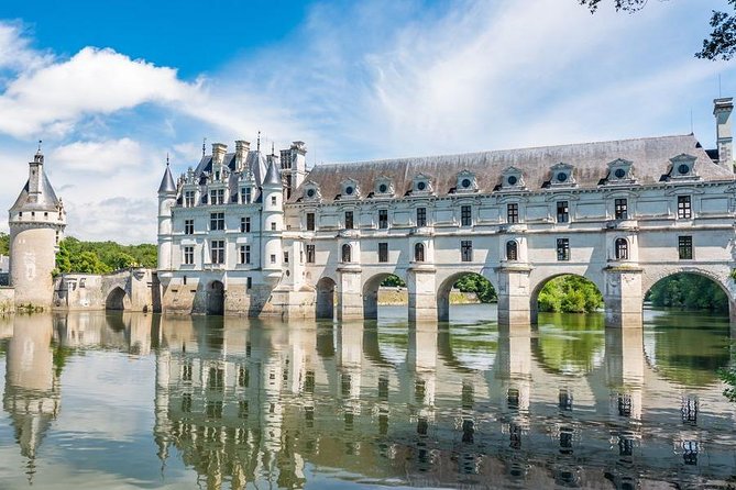 Incredible Loire castles tour with lunch and a vineyard visit - Lunch, then Chateau de Chambord: royal hunting lodge energy