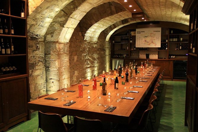 Incredible Loire castles tour with lunch and a vineyard visit - How lunch upgrades the whole rhythm of the day