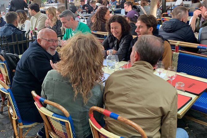 -Kids friendly- Eat, play, love Montmartre: 3H Walking Food Tour - Montmartre Village scavenger hunt: the best way to keep kids moving