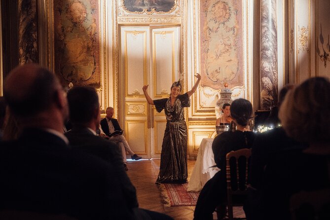 La Traviata at the Jaquemart-André Museum - La Traviata in a Paris museum salon setting