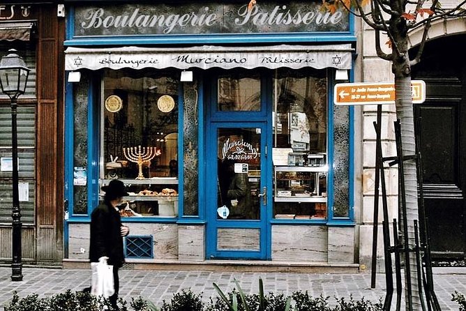 Le Marais District & Jewish Quarter Guided Walking Tour 12ppl Max - Why the Marais District feels like the whole city