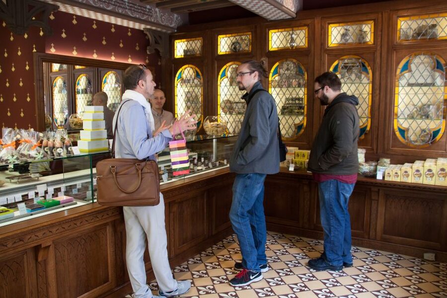 Le Marais: Pastry and Chocolate Food Tour - Key highlights to look forward to