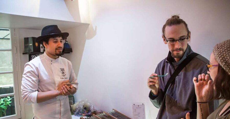 Le Marais: Pastry and Chocolate Food Tour - Why the Marais Works for a Food Tour