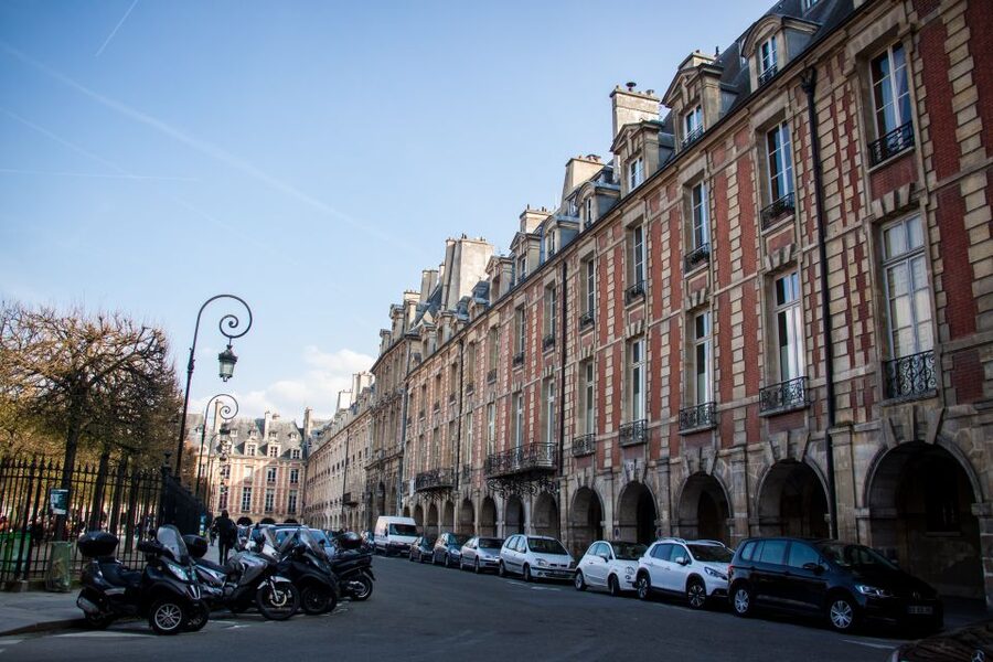 Le Marais: Pastry and Chocolate Food Tour - Walking Le Marais with stories: Jewish Quarter, mansions, and street life