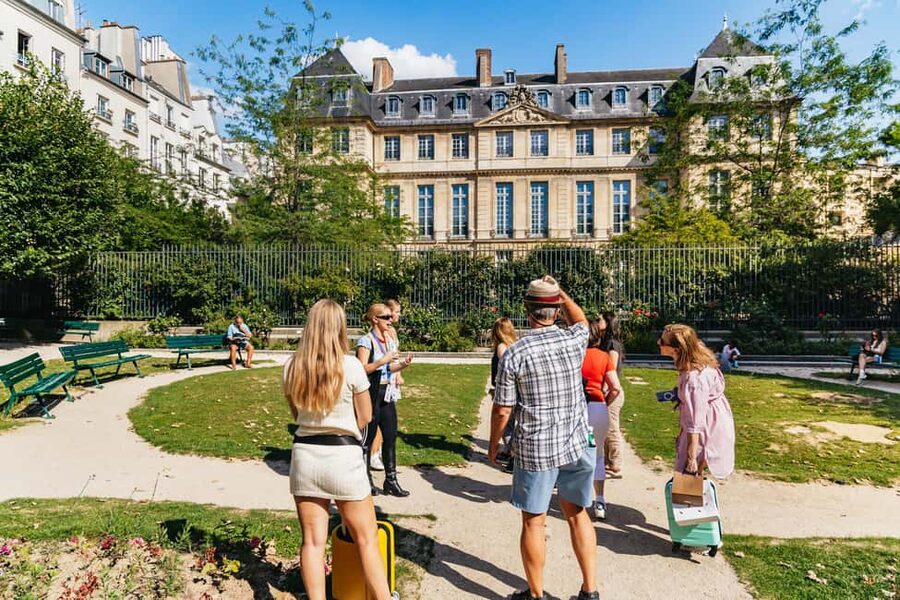 Le Marais Walking Food Tour with Cheese, Wine & Pastries - Price and what you get for $153 in Le Marais
