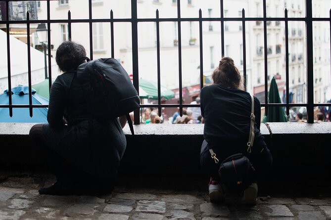 Learn the art of street photography in the heart of Montmartre! - Rooptops, streets, and viewpoints: how Montmartre sets up great photos