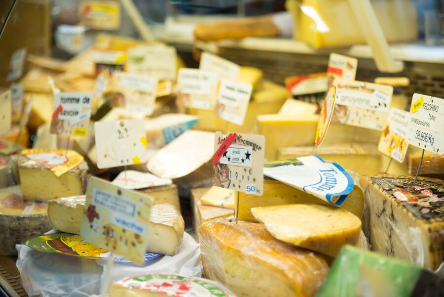 Left Bank Delicacies - Saint Germain des Prés - Finding the meetup spot near Saint-Germain-des-Prés Church