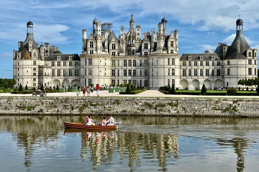 Loire Valley Castles: Chenonceau, Amboise & Da Vinci Trip - Clos Lucé: Da Vinci’s Home Base, Connected by Underground Passage