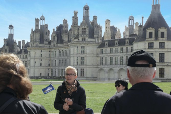 Loire Valley Castles Day Trip from Paris with Complementary Wine - Who should book this Loire Valley castles and wine trip?