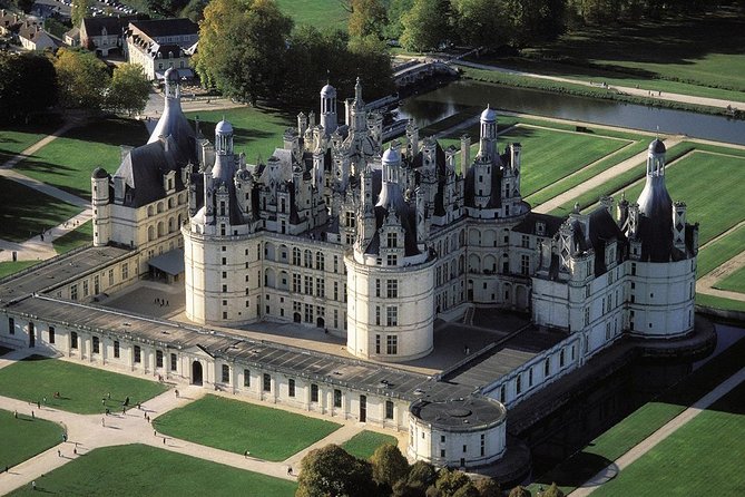 Loire Valley Castles Guided Day Trip from Paris in Minivan - A long day done right, three châteaux with less stress