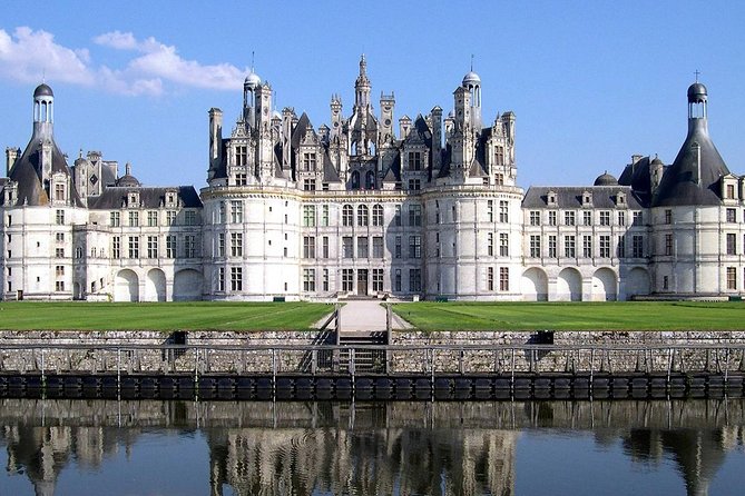 Loire Valley Castles Guided Day Trip from Paris in Minivan - What you actually get for the price