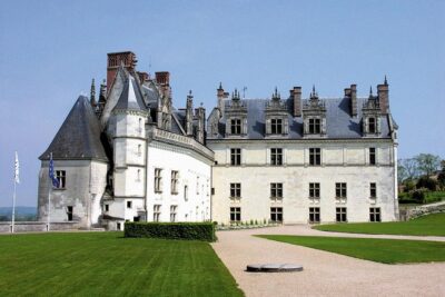 Loire Valley Castles Small-Group Day Trip from Paris