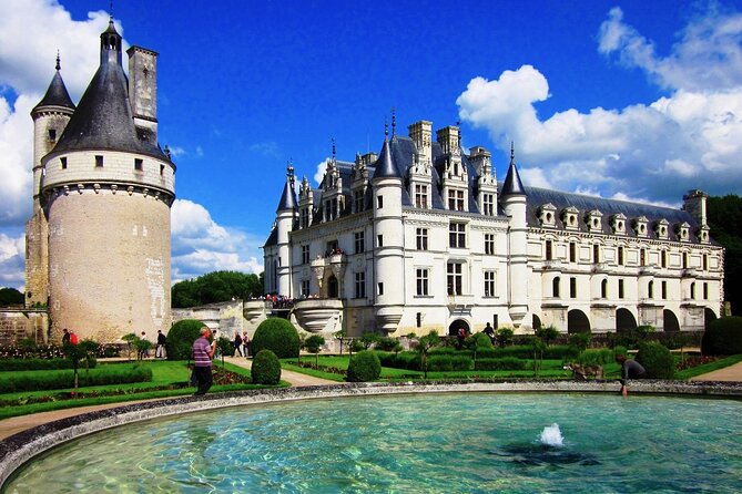 Loire Valley Royal Castles Guided Small group Day Trip from Paris - Price and value: what your $331.88 is really buying