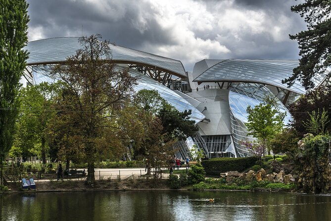 Louis Vuitton Foundation Exterior Walking Tour and Premium Entry - Free Jardin Time After the Tour: Mini-Golf and the Zoo