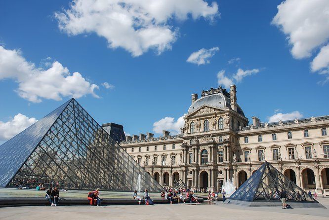 Louvre Access with a Multilingual Host - Price and logistics: when $95.12 feels worth it
