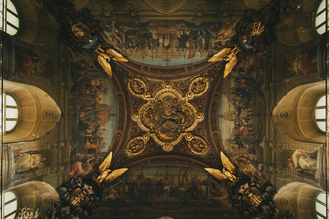 Louvre Art and Mysteries: Guided Experience for 6-people Max - Group size and pacing: what “up to 12” changes for you