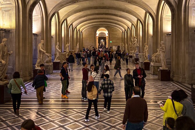 Louvre Highlights & Mona Lisa Access with Expert Guide - The highlight route inside: iconic works, guided so you do not miss them
