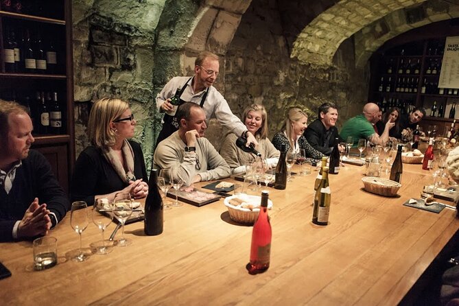 Louvre Masterpieces Express Guided Tour & French Wine Tasting - The wine bar switch, Ô Chateau and what “last stop” really means
