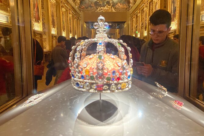Louvre Museum Closing Time Guided Tour with the Mona Lisa - The Mona Lisa Moment: Better Sightlines in a Quieter Room