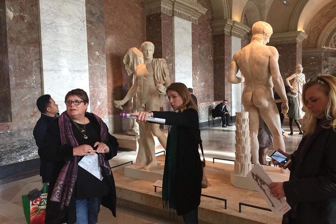 Louvre Museum - Exclusive Guided Tour (Entry Included) - Getting through crowds without feeling like you sprint