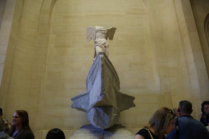 Louvre Museum Masterpieces Guided Tour with Access - Beyond the legends: Renaissance and French Romantic works that broaden the day