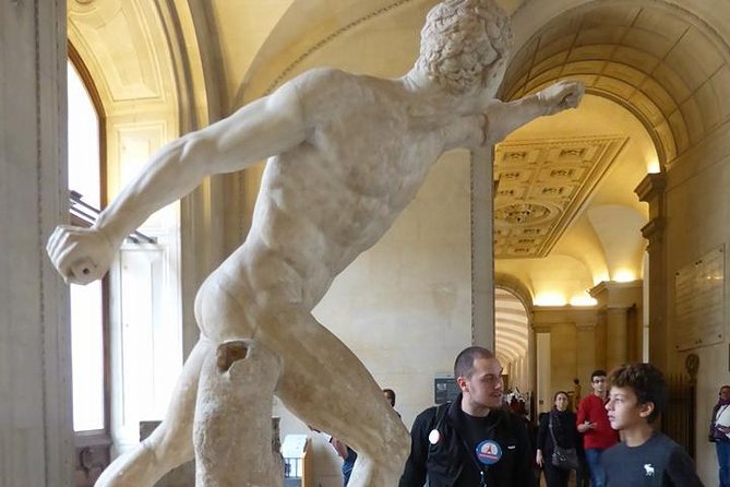 Louvre Museum Private 2-h Tour on Italian Art and masterpieces - Private means you can ask better questions