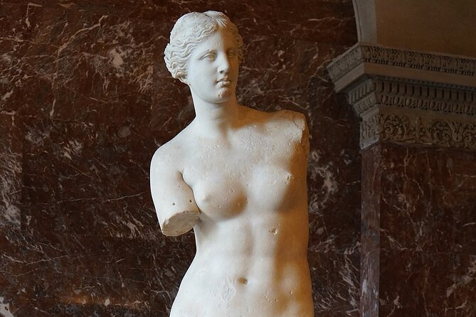 Louvre Museum - Private Family Tour with Da Vinci Treasure Hunt - Price and value: $600 per group, up to 5