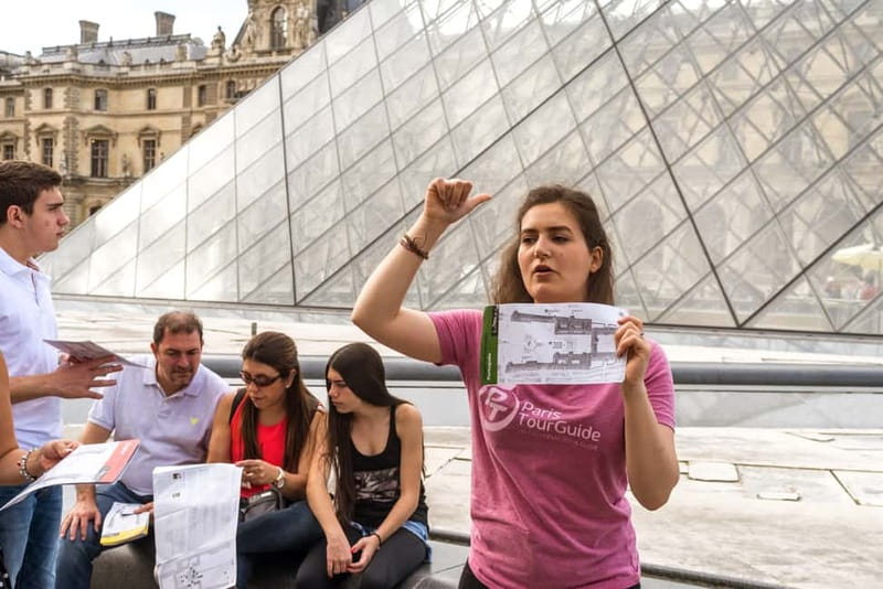 Louvre Museum: Skip-the-Line Small Group Guided Tour - The Louvre route that moves from classics to power and myth