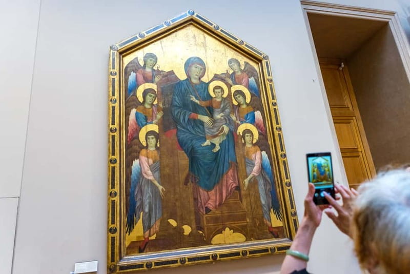 Louvre Museum: Skip-the-Line Small Group Guided Tour - Mona Lisa plus other crowd favorites, explained so they click