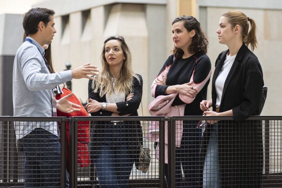 Louvre & Orsay Masterpieces - Guided Tour up to 6 guests 5h - A 5-hour art history route from Ancient Greece to Impressionism