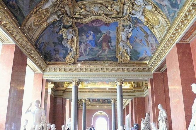 Louvre Private Tour in Paris with Entry Tickets - Families, teens, and multi-age groups: a tour that can match your crew