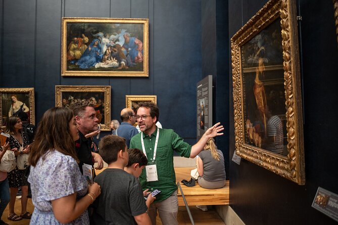LOUVRE PRIVATE TOUR: Priority Access tickets & Local expert guide - Stop 1: Louvre Pyramid, Fast Entry and a Clear Start