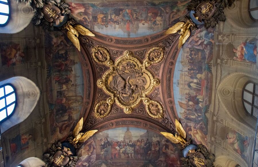 Louvre Private Tour: The Essentials and More w/ Expert Guide - What Happens at the First Stop: Louis XIV Under Ancient Eyes
