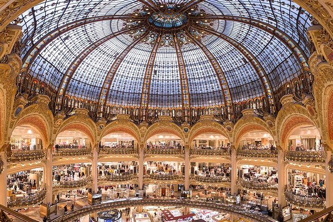 Macaron Bakery Class at Galeries Lafayette Paris - What you eat in class: chocolate and pistachio