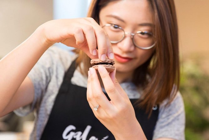 Macaron Bakery Class at Galeries Lafayette Paris - Group size and who this class fits best