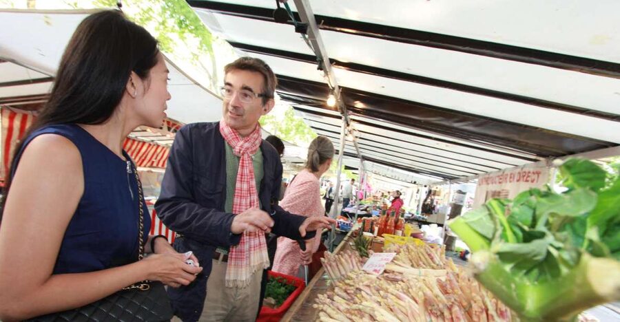 Market Visit and Cooking Class with a Parisian Chef - Shopping the French market with a chef in Ile-de-France