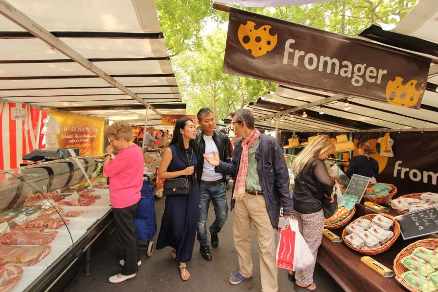 Market Visit and Cooking Class with a Parisian Chef - The cooking class in a small group, with English or French support