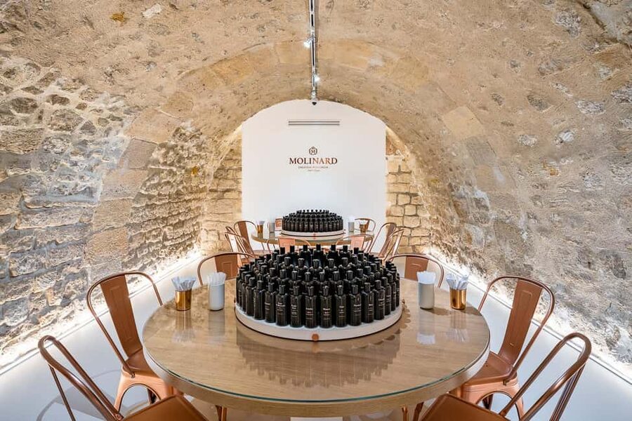 Molinard Parfums Paris 1er: Discovery Perfume Workshop - Scent Architecture: The Top, Heart, Base Lesson That Makes Your Blend Make Sense
