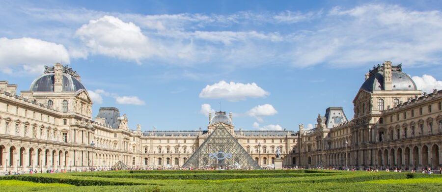 Mona Lisa & Louvre Masterpieces Tour with Reserved Access - Optional wine and cheese upgrade: is it worth adding?