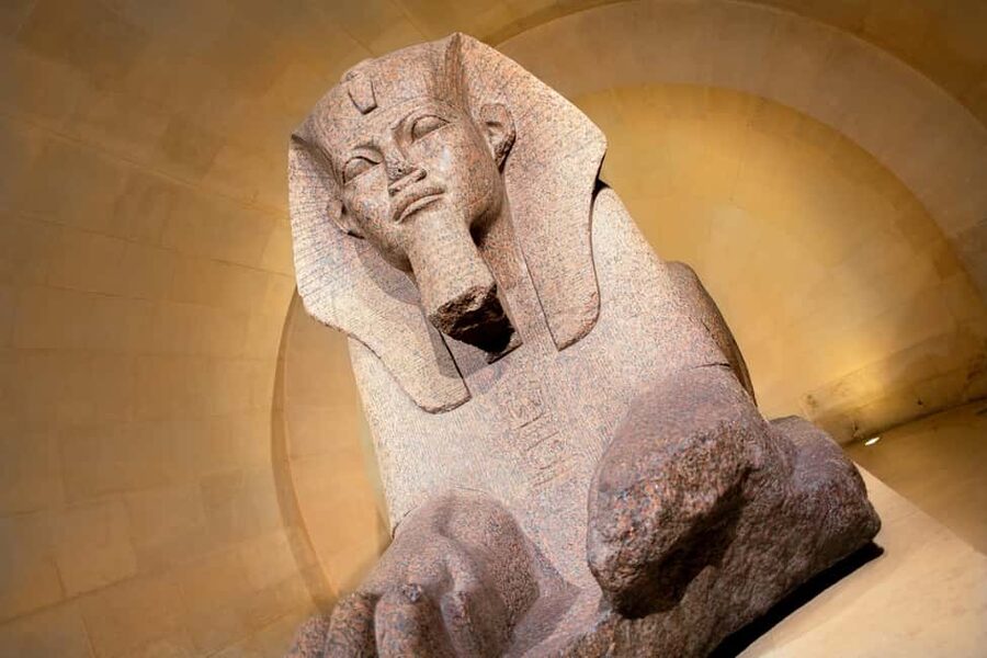 Mona Lisa & Treasures: 6-people Max Louvre Experience - The Core Experience: Mona Lisa, Venus de Milo, and the “Why”