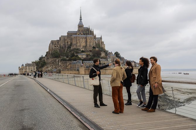 Mont Saint Michel and Loire Valley Castles 2 Days Guided Trip - Who this trip fits best