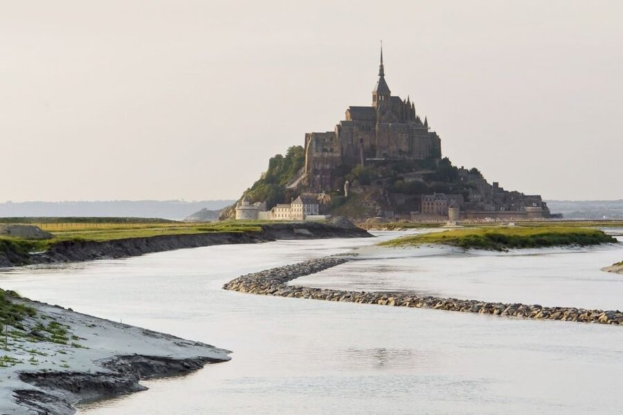 Mont Saint-Michel & Chateaux Country 3-Day Tour from Paris - Mont Saint-Michel Abbey: Tidal Island Views and Guided Gothic Interiors