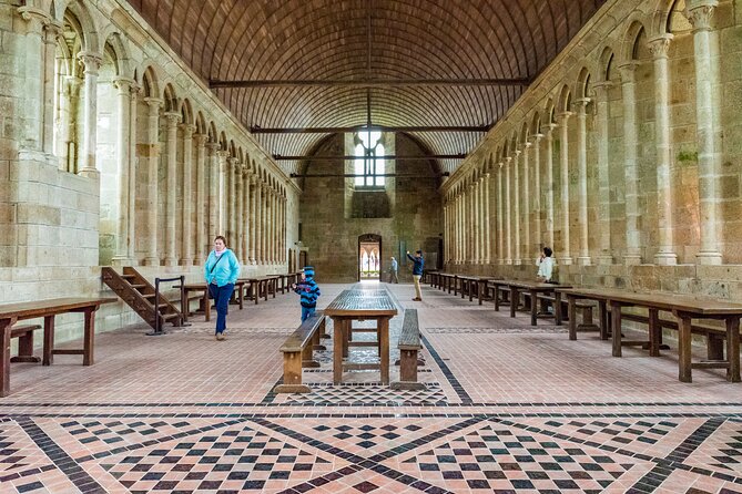Mont Saint Michel Day Trip from Paris with English Speaking Guide - Getting Back to Paris: Timing Discipline Pays Off