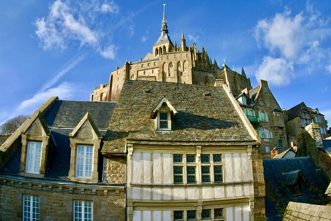 Mont Saint-Michel Small-group by Minivan from Paris with Calvados - Arriving at Mont Saint-Michel, timing is everything