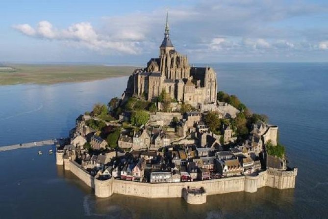 Mont Saint-Michel Small-Group Tour from Paris with Abbey Ticket - Getting There in a Small-Group Minivan, 7:15 am Start