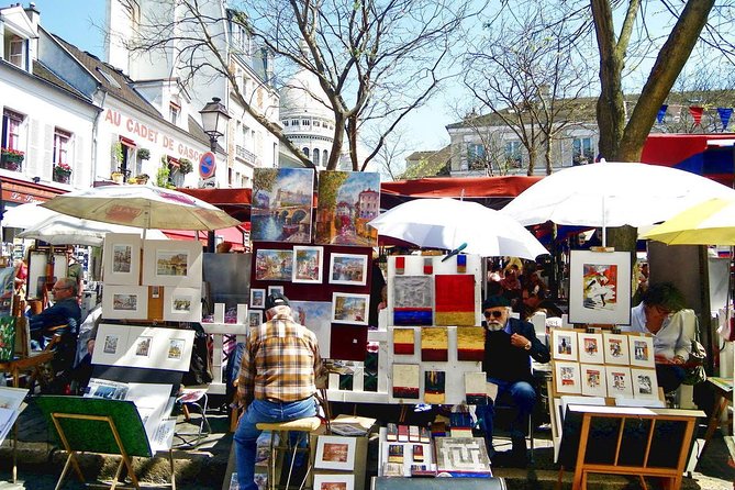 Montmartre District and Sacre Coeur - Exclusive Guided Walking Tour - Place du Tertre and the Artist Square Energy